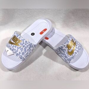 Nike Women's White and Gold Patterned Sandals